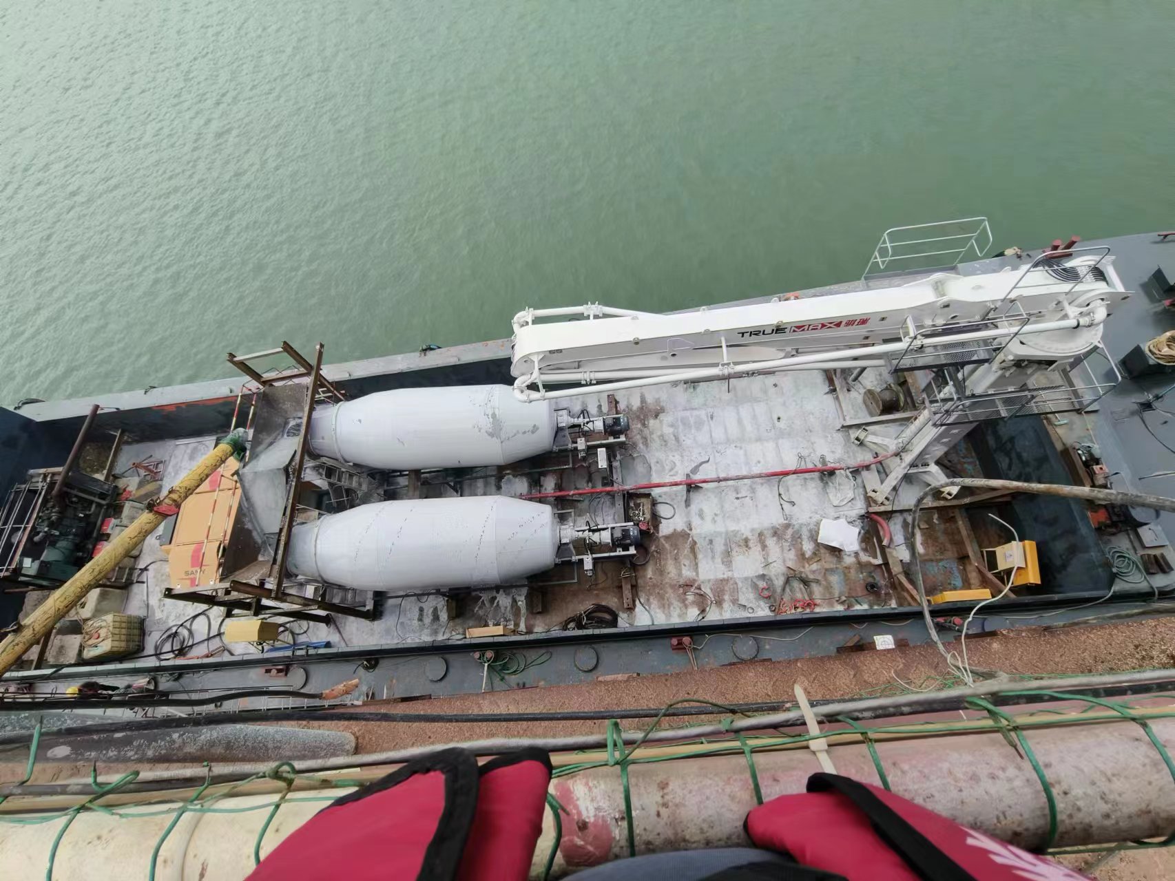 船載式布料機(jī) 船載式布料機(jī)